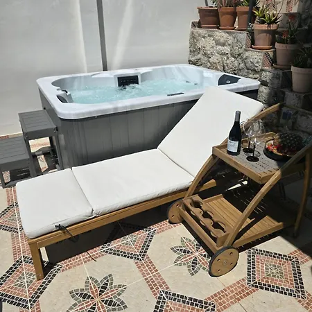 Mali Dvor Novigrad Apartament