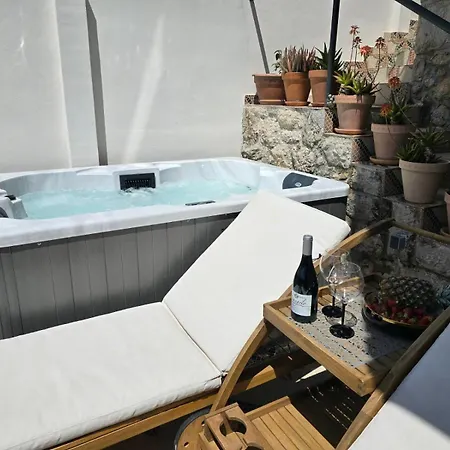 Apartament Mali Dvor Novigrad Novigrad (Dalmatia)