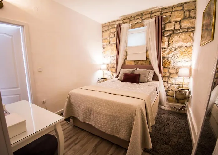 Mali Dvor Novigrad * 노비그래드달마샤