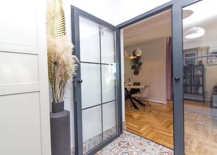 Mali Dvor Novigrad * 노비그래드달마샤