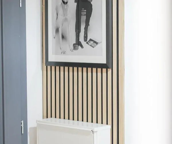 아파트 Mali Dvor Novigrad *