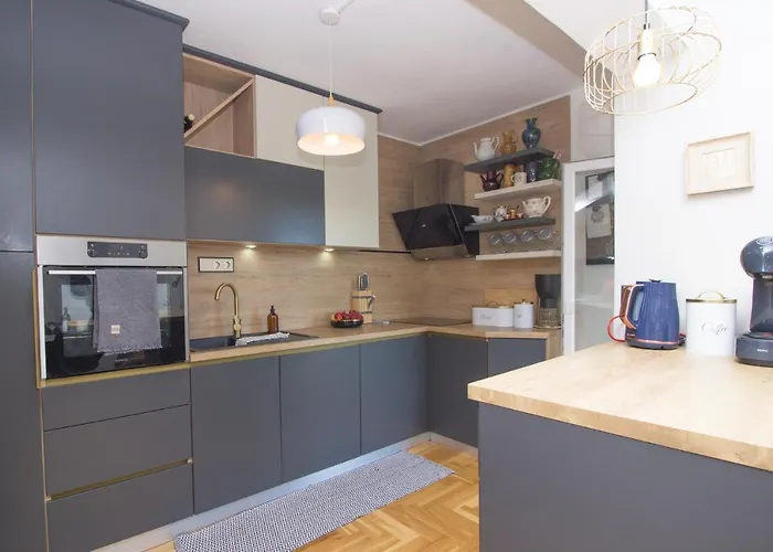 아파트 Mali Dvor Novigrad *