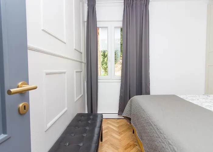 Mali Dvor Novigrad * 노비그래드달마샤