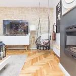 Mali Dvor Novigrad * Novigrad (Dalmatia)