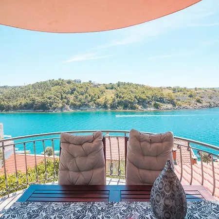 Apartment Mali Dvor Novigrad *