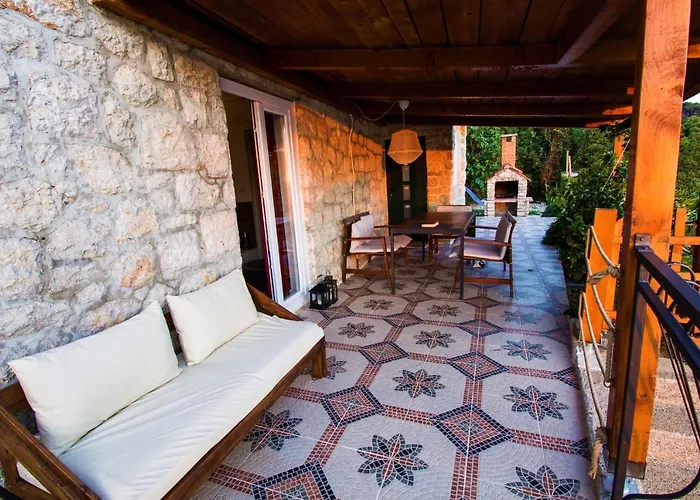 Mali Dvor Novigrad Apartman *